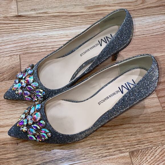 Neiman Marcus embellished shiny holographic pumps size 6 - Picture 6 of 6